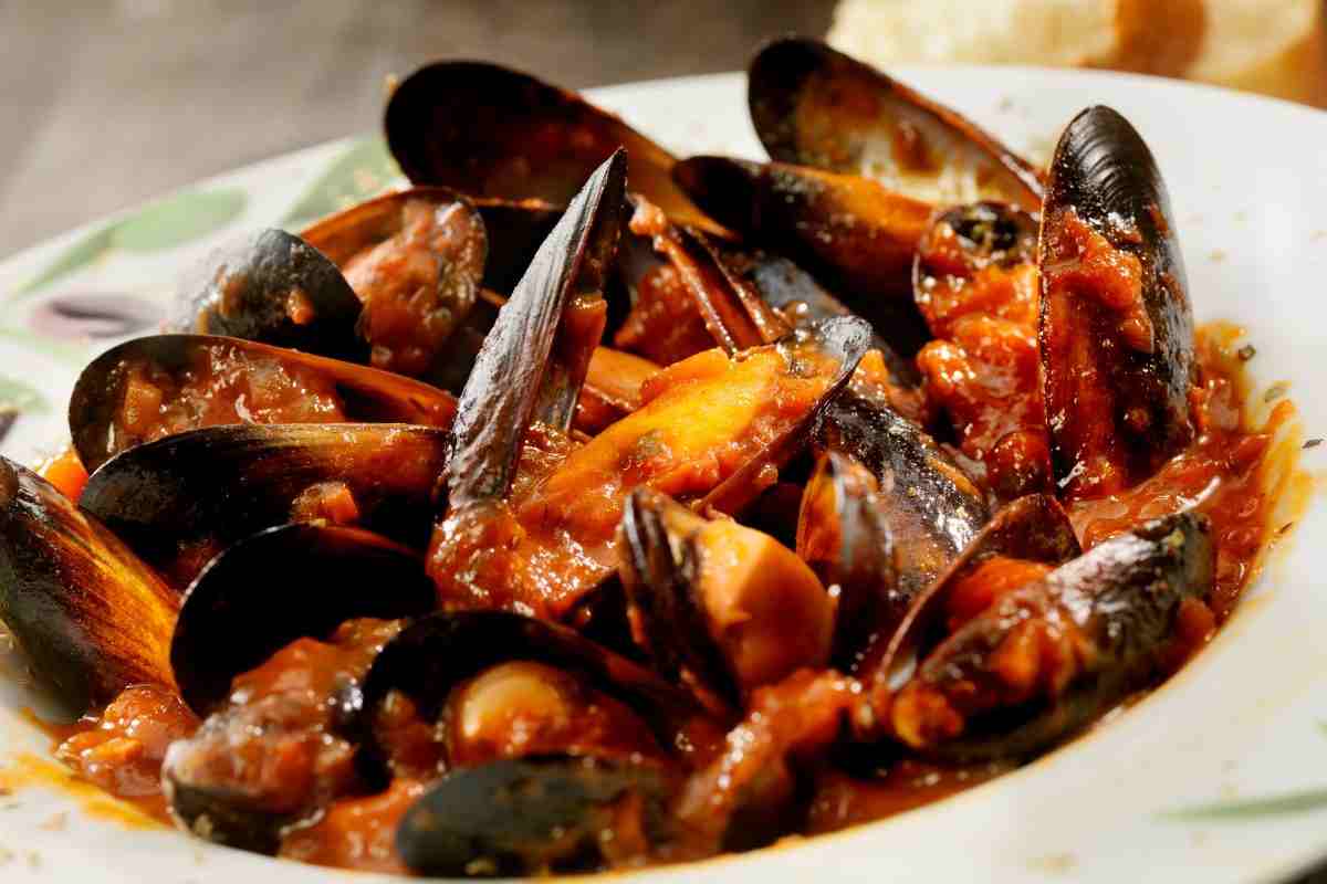 cozze con sugo al pomodoro