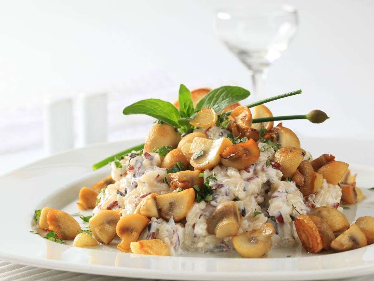 insalata di riso con funghi
