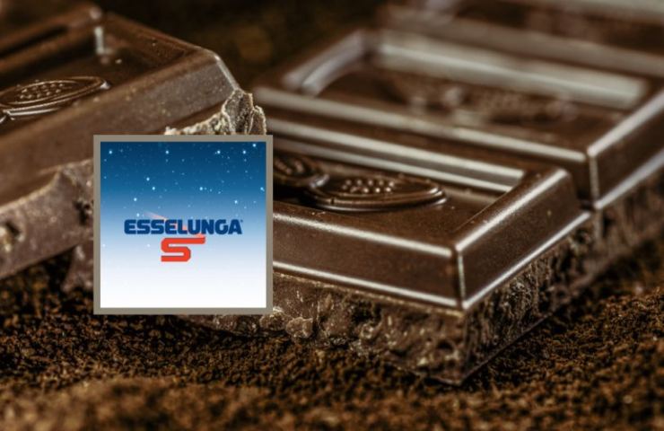 tavolette di cioccolato fondente e logo esselunga