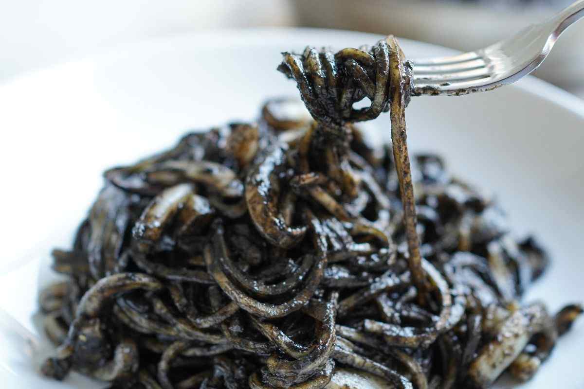 spaghetti con nero di seppia