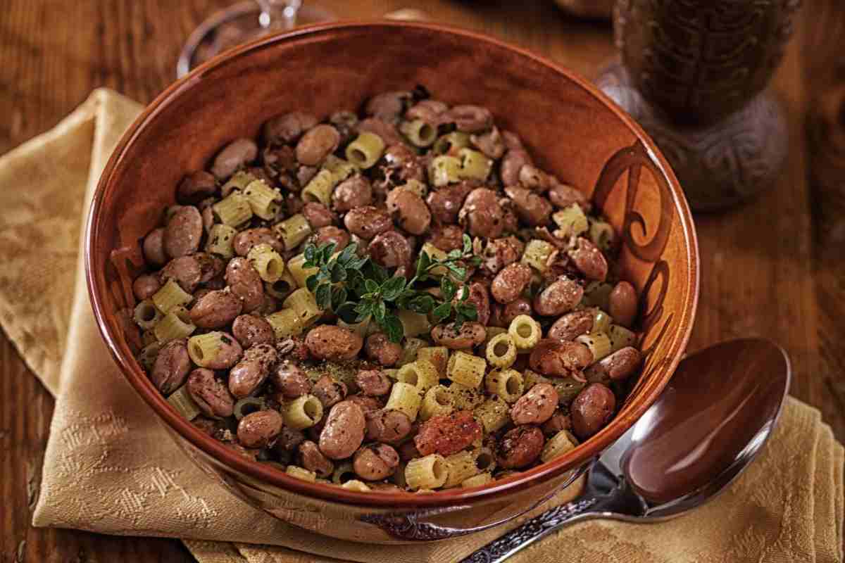 ciotola di pasta e fagioli semplice