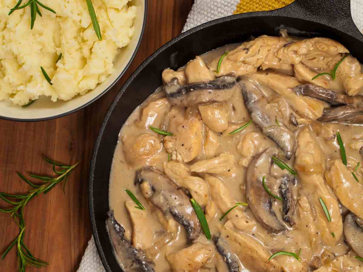 pollo con funghi e panna