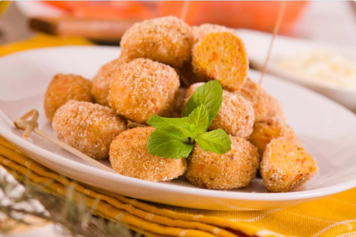 polpette di zucca su un piatto