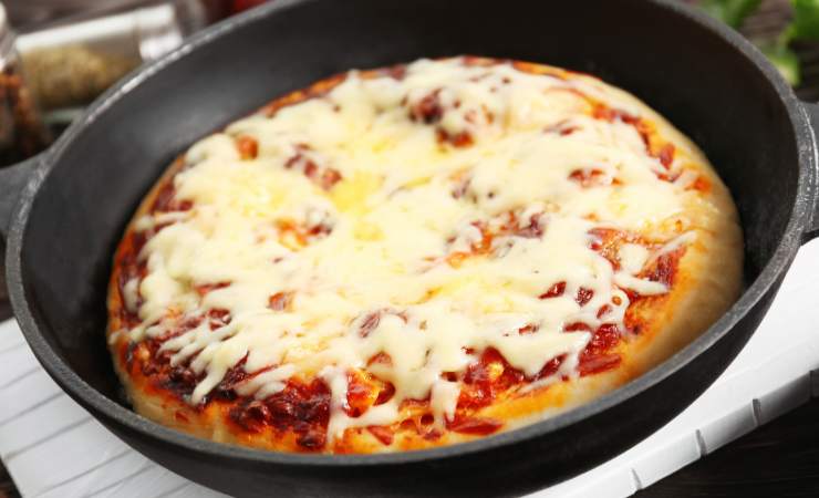 pizza in teglia rotonda