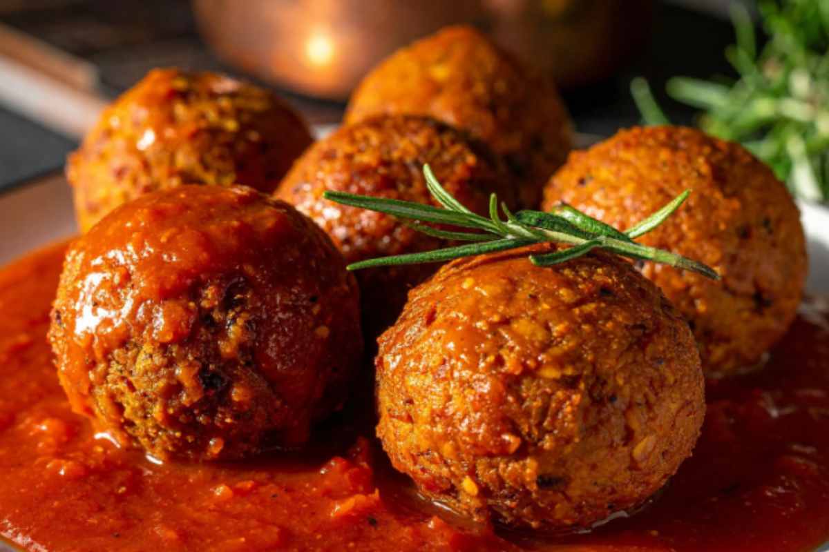 polpette al sugo in primo piano